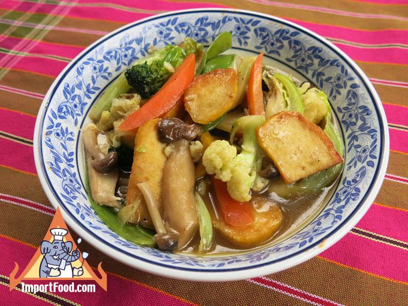 炒青菜豆腐“Pad Phak Taohu”
