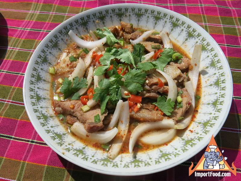 东北泰国猪肉沙拉，'yum mu isan'