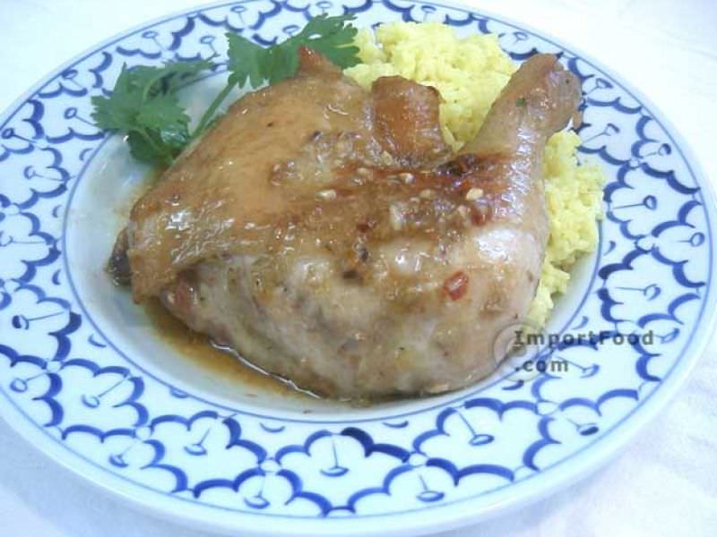 Lemongras鸡和Turmeric Rice
