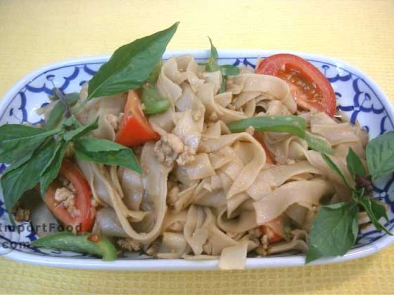 醉面，“Pad Kee Mao”