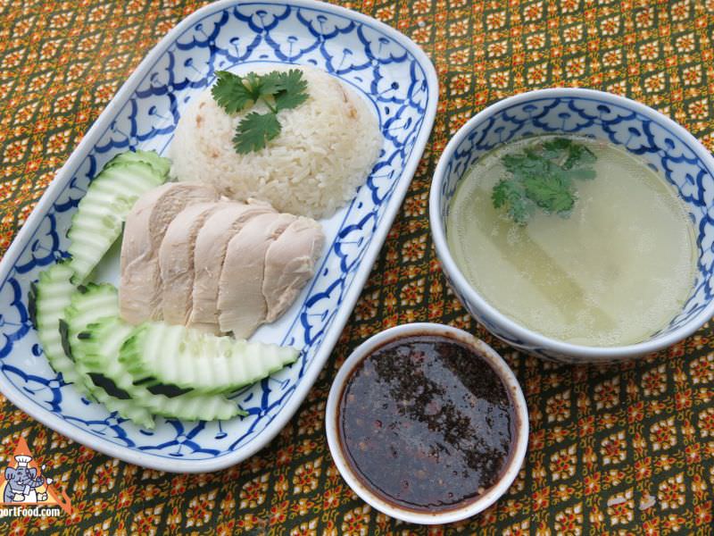 泰国鸡肉和米饭，'khao mun gai'