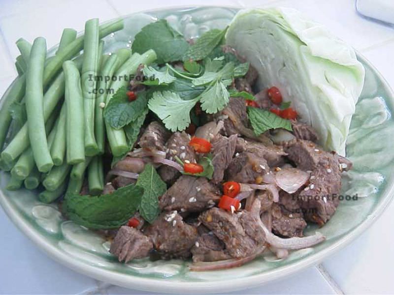 瀑布牛肉，“Neua Yang Nam Tok”