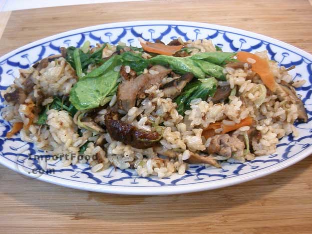 鸭米饭和罗望子酱