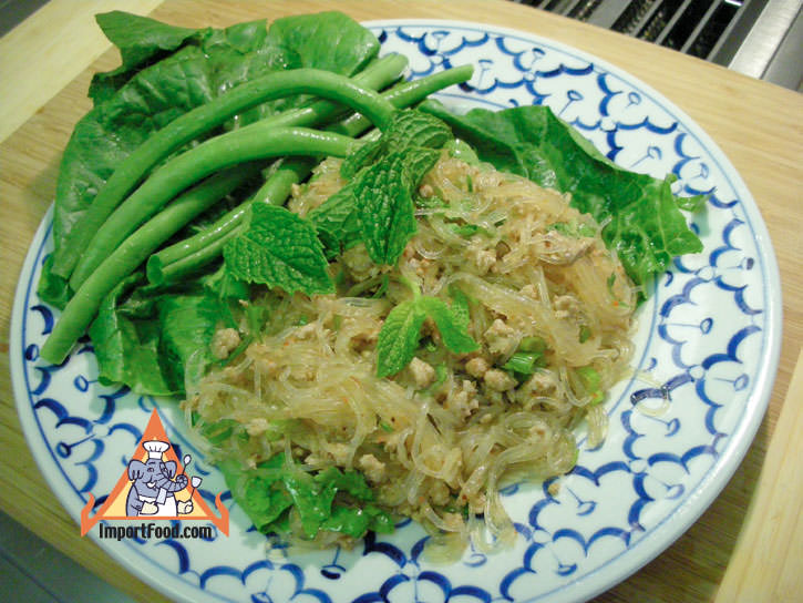 猪肉馅玻璃面Larb， 'Larb Woonsen Moo Sap'