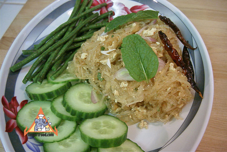 泰国素食主义者Larb Woonsen (Larb Woonsen Jae)