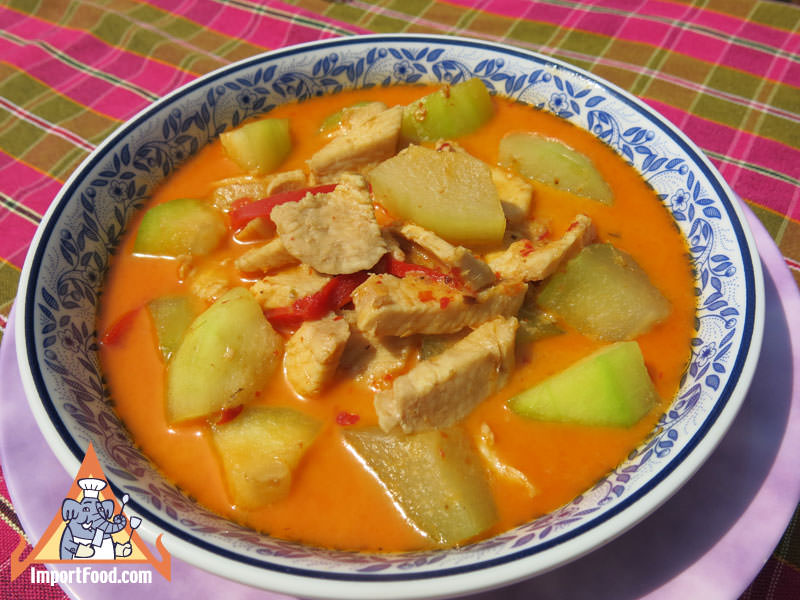 泰国鸡肉和冬瓜咖喱，'Kaeng Kua Phak Gai'