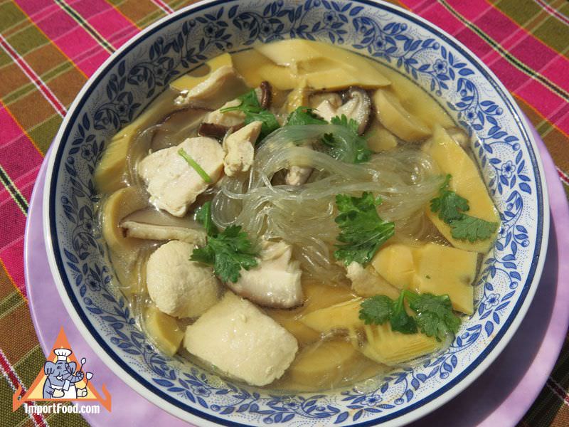 泰国鸡汤“Kaeng Djuut Wunsen Gai”