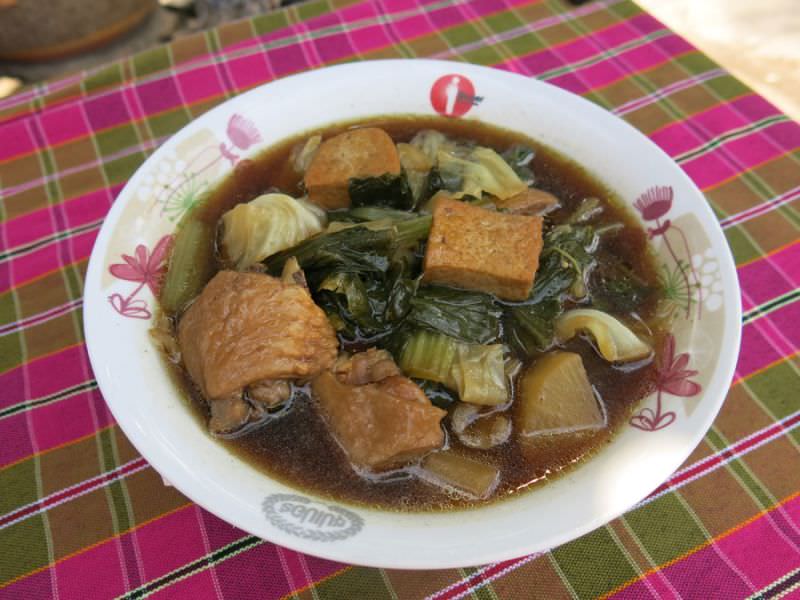 泰国蔬菜炖菜，'汤姆·贾比（Tom Jabchai）