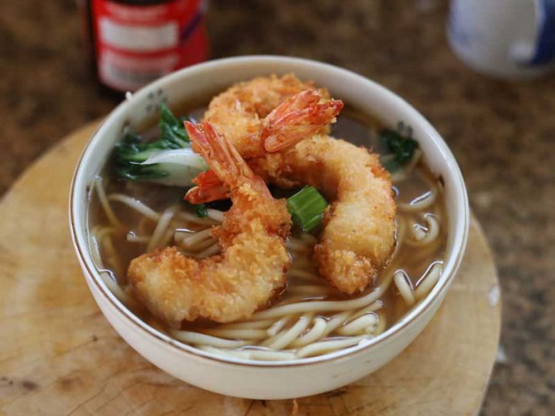 日本Udon汤，带Panko Shrimp