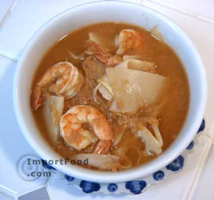 泰国鱼酸汤，'Gaeng som pla'
