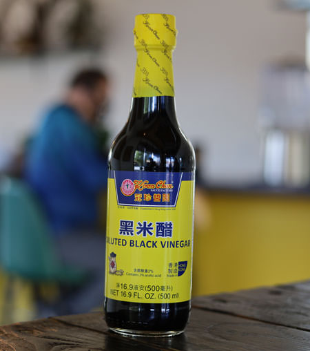 黑色米醋，Koon Chun品牌，16.9盎司瓶