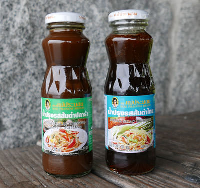 SOM TUM Salad Dressing，Mae Pranom品牌，7盎司瓶