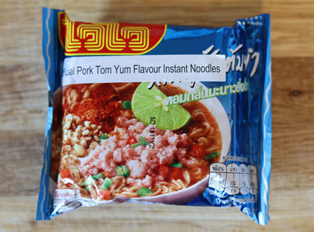 Wai Wai品牌Tom Yum猪肉面条