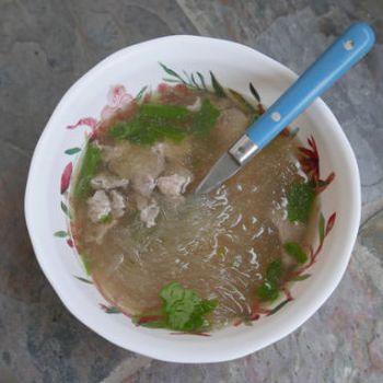 豆螺纹清澈的汤